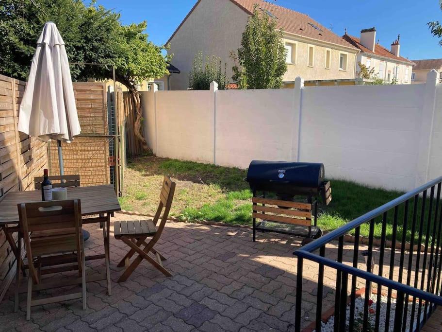 Appartement Duplex : Le Cosy Montgeron Exterior foto
